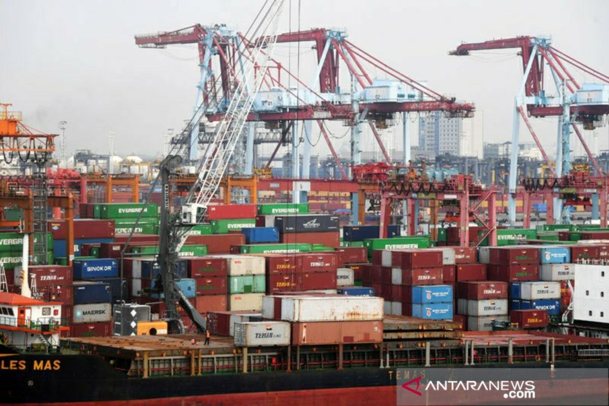 Finance Ministry projects positive export-import performance