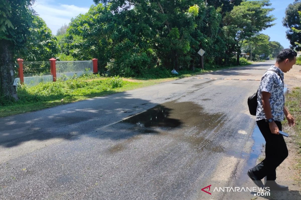 Awas, tumpahan solar bahayakan pengguna jalan di Aceh Jaya