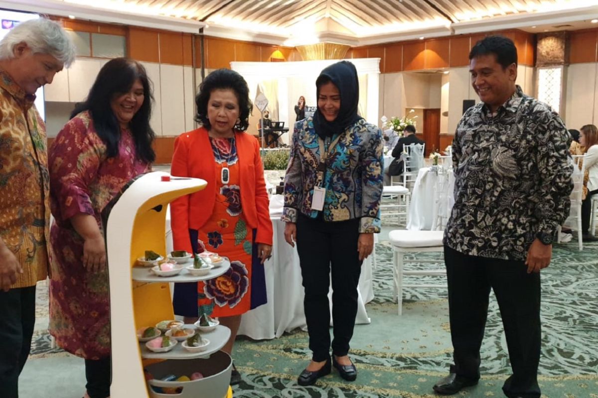 Hotel Sahid Jaya gunakan teknologi robot penyaji makanan