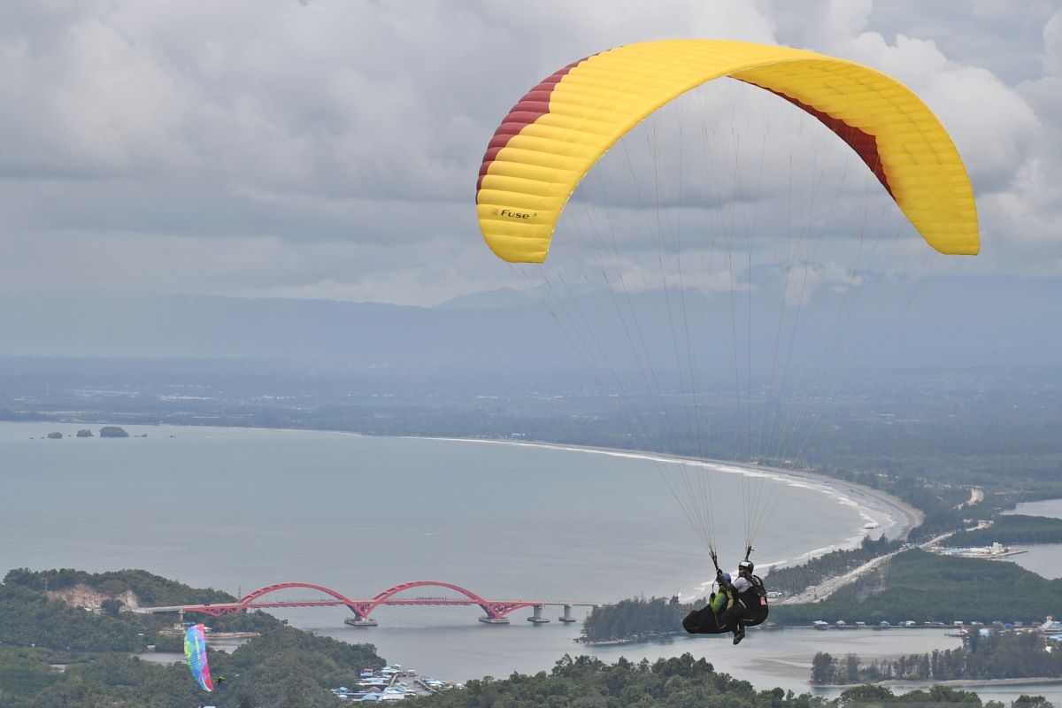 PON Papua: Paralayang selesaikan babak ketiga lintas alam