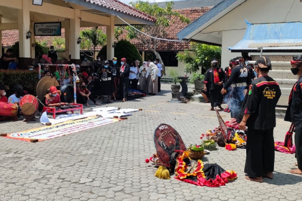 Seniman jaranan di Kediri aksi damai protes pembubaran atraksi