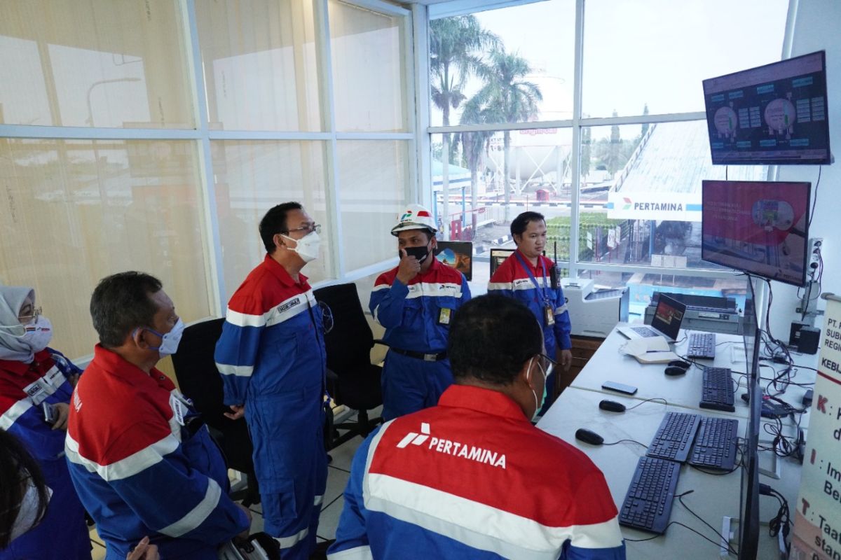 Pastikan distribusi energi optimal, Komisaris Utama Pertamina kunjungi depot LPG Pulau Layang dan IT Palembang