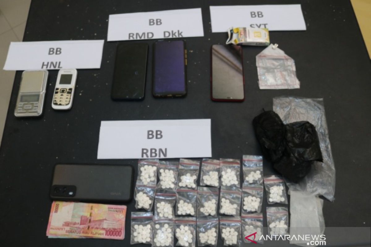 Polisi Penajam sita 2,68 gram sabu-sabu dan 397 butir pil koplo LL