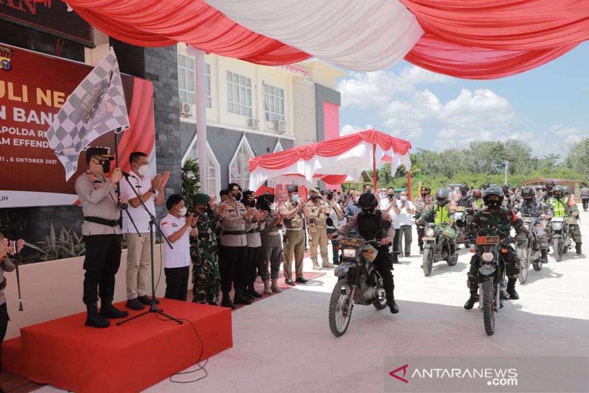 Kapolda Riau lepas pasukan distribusi bansos di Meranti