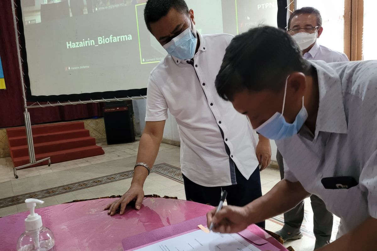 PTPN XI jalin sinergi Biofarma salurkan modal petani tebu Rp9 miliar