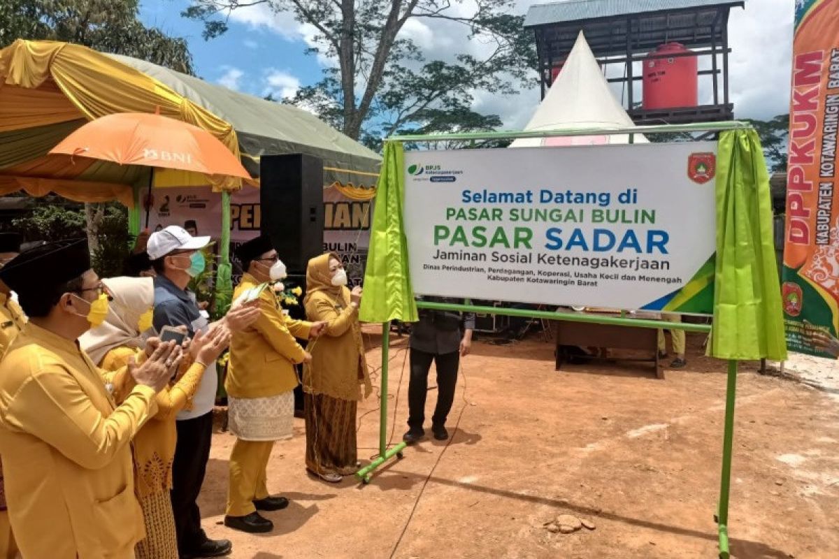 Pasar di lahan hibah Korindo jadi kado ulang tahun Kobar