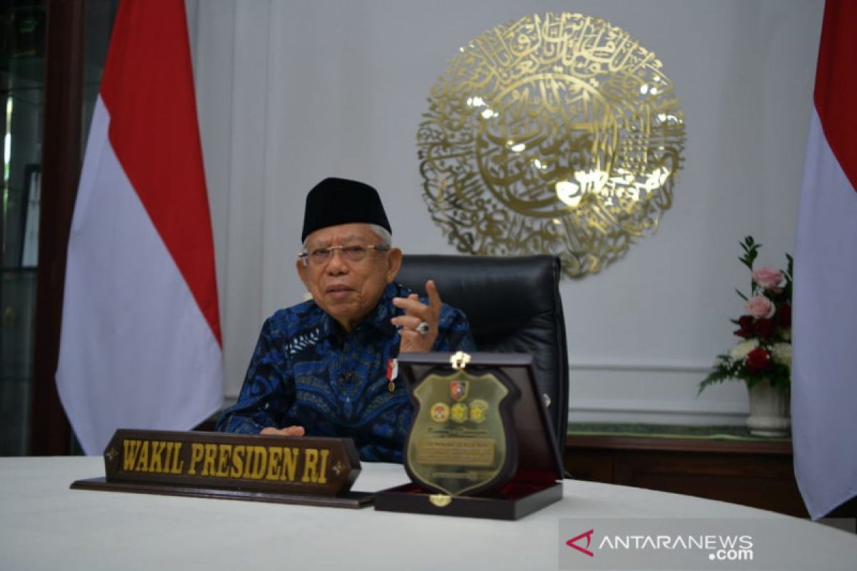 Wapres instruksikan TNI dan Polri tingkatkan vaksinasi COVID-19 di daerah