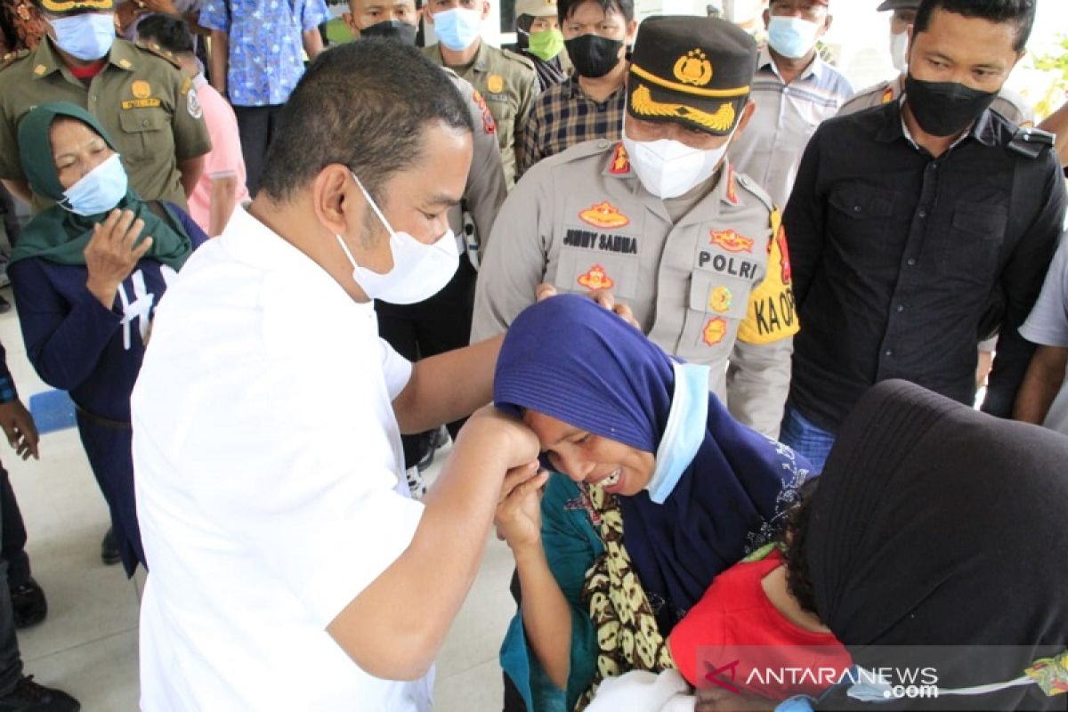 Terkait permasalahan kelompok tani Dosniroha dengan PT SGSR, Bupati Bakhtiar pastikan bersikap adil