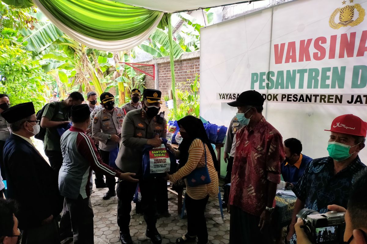 Polresta Sidoarjo gencarkan vaksinasi hingga pelosok desa