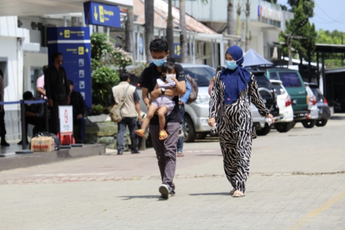 Kasus menurun, Dinkes Lampung minta masyarakat tetap waspada COVID-19