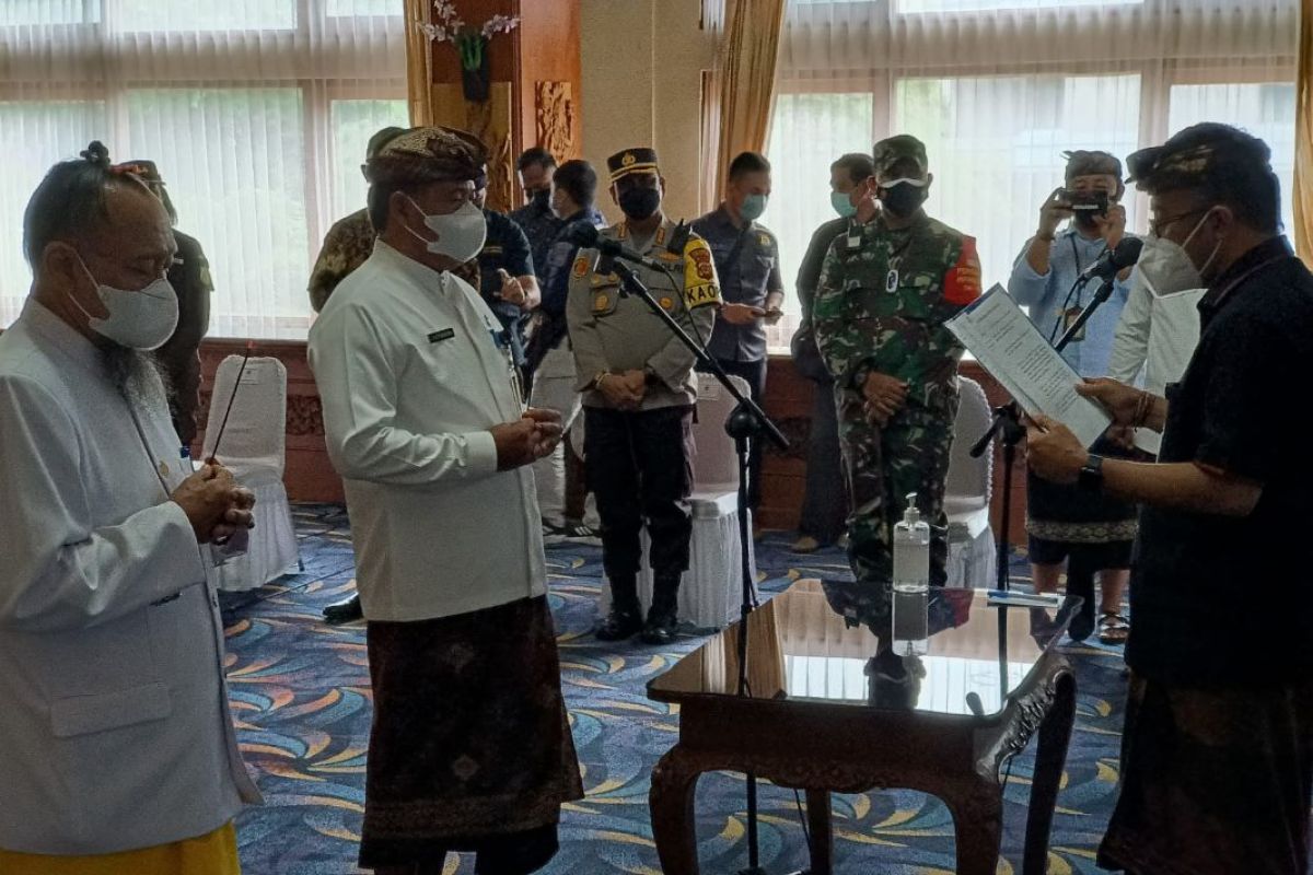 Wali Kota Jaya Negara lantik Alit Wiradana jadi Sekda Kota Denpasar