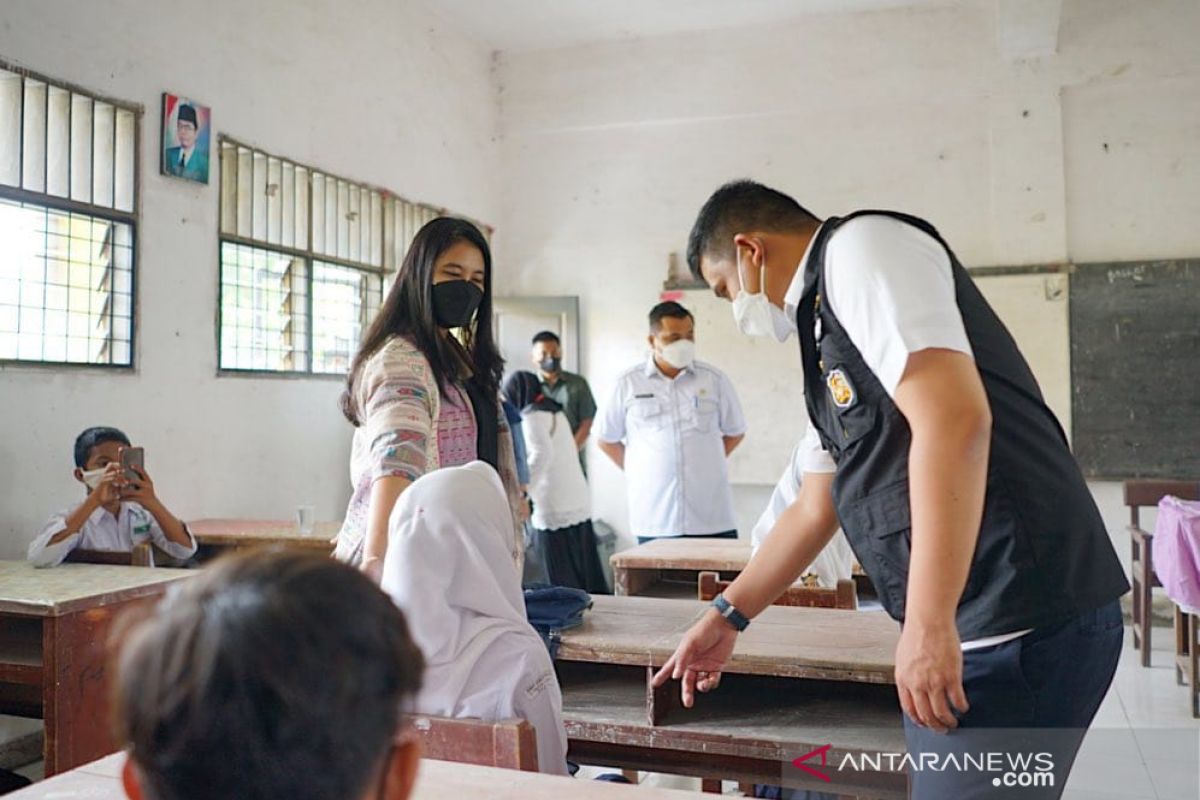 Wali Kota Medan minta dalam dua pekan minimal 20 persen pelajar divaksin