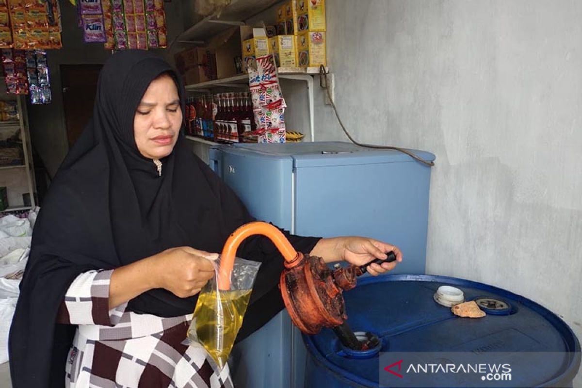 Harga minyak goreng tembus Rp17 ribu per kilogram