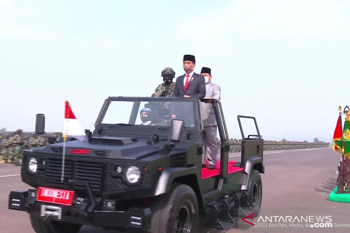 Jokowi tetapkan 3.103 orang komponen cadangan TNI