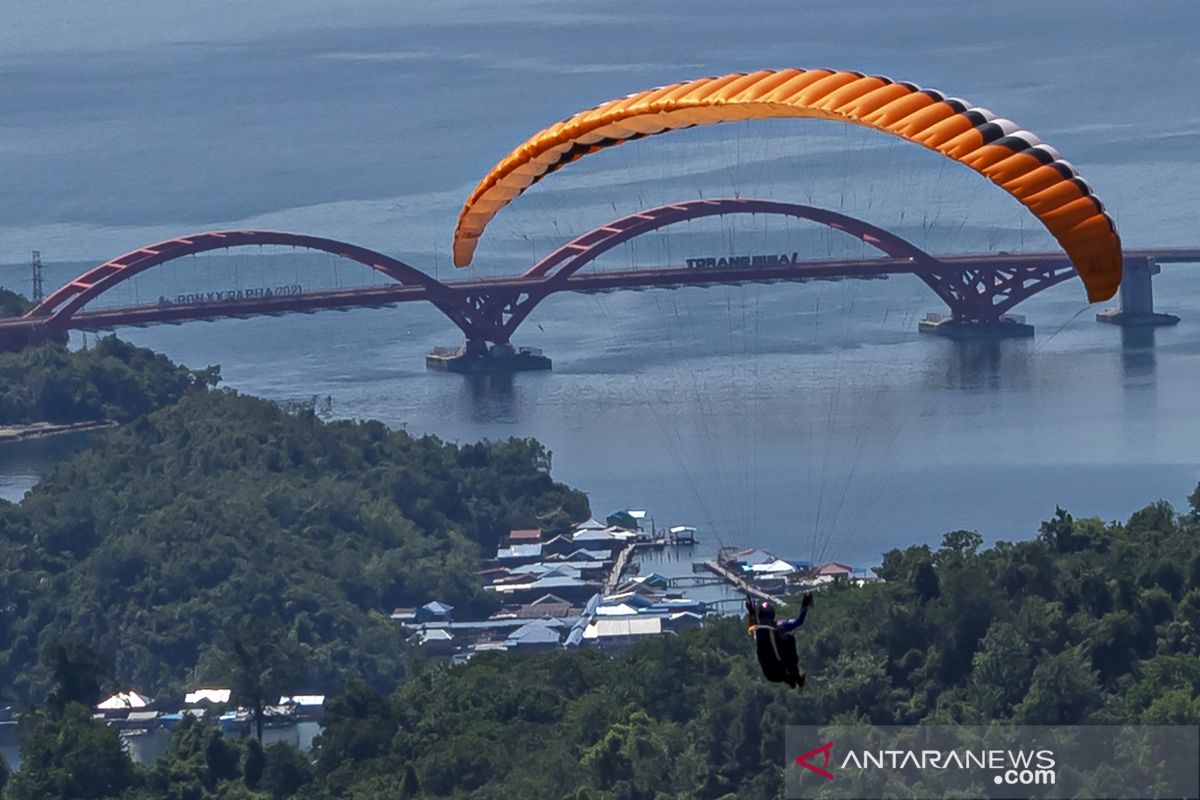 46 atlet paralayang PON XX selesaikan babak keenam KTM