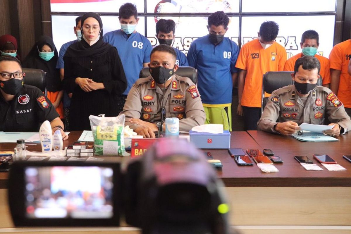 Polisi Karimun tangkap 18 tersangka dengan barang bukti sabu-sabu 1kg