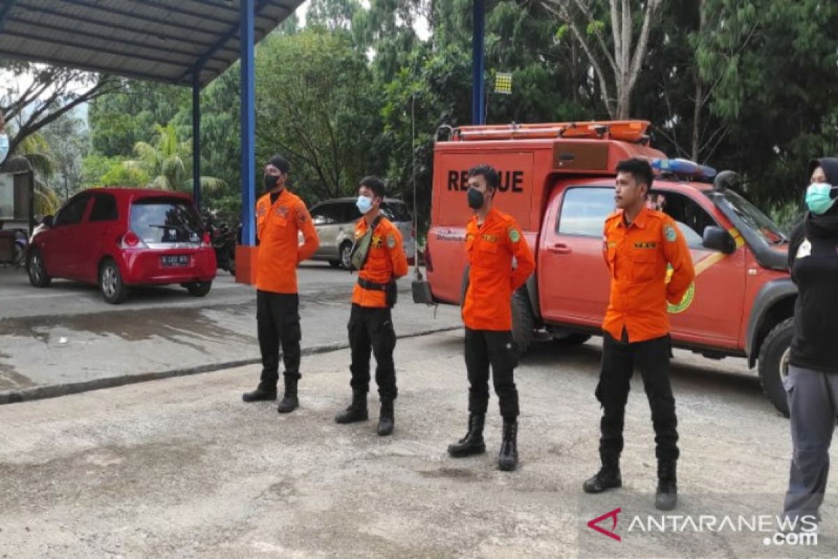 Basarnas Kendari cari seorang petani hilang di hutan Mahalona Luwu Timur