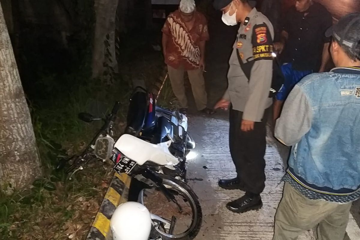 Motor tabrak Fuso di Jalan Raya Batukliang, satu korban patah tulang