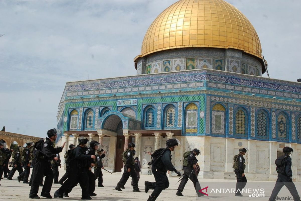 Puluhan pemukim Israel paksa masuk kompleks Masjid Al-Aqsa