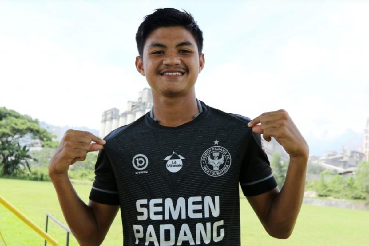 Semen Padang FC pinjamkan Genta Alparedo ke Arema