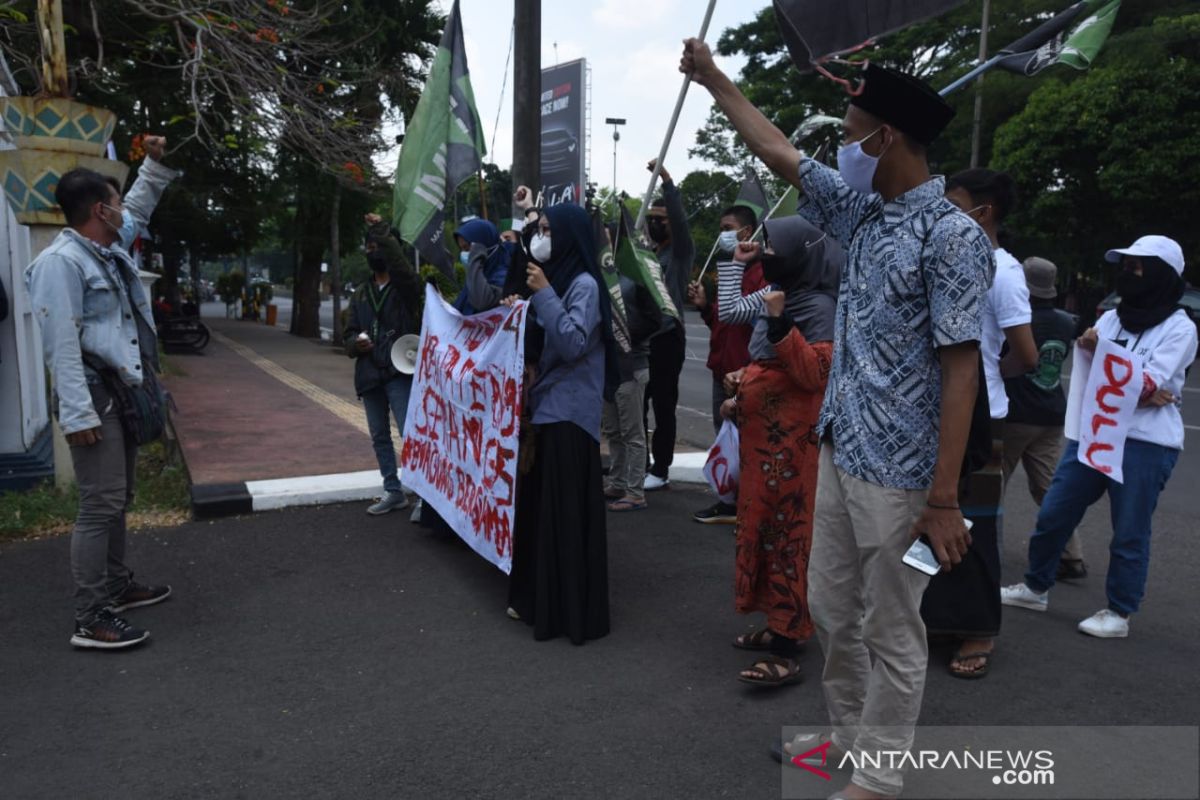 Hari Jadi Kabupaten Serang yang ke-495 diwarnai aksi HMI MPO