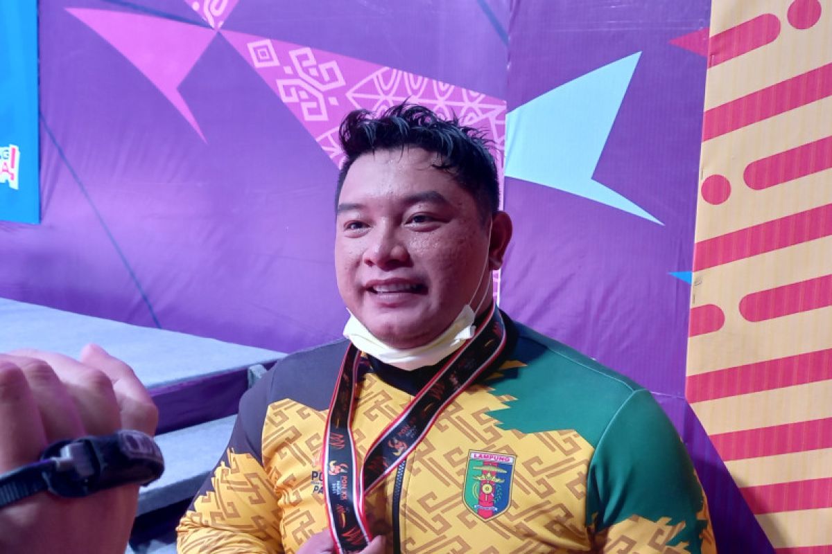 Lifter Bayu Saputra raih medali perak untuk Lampung