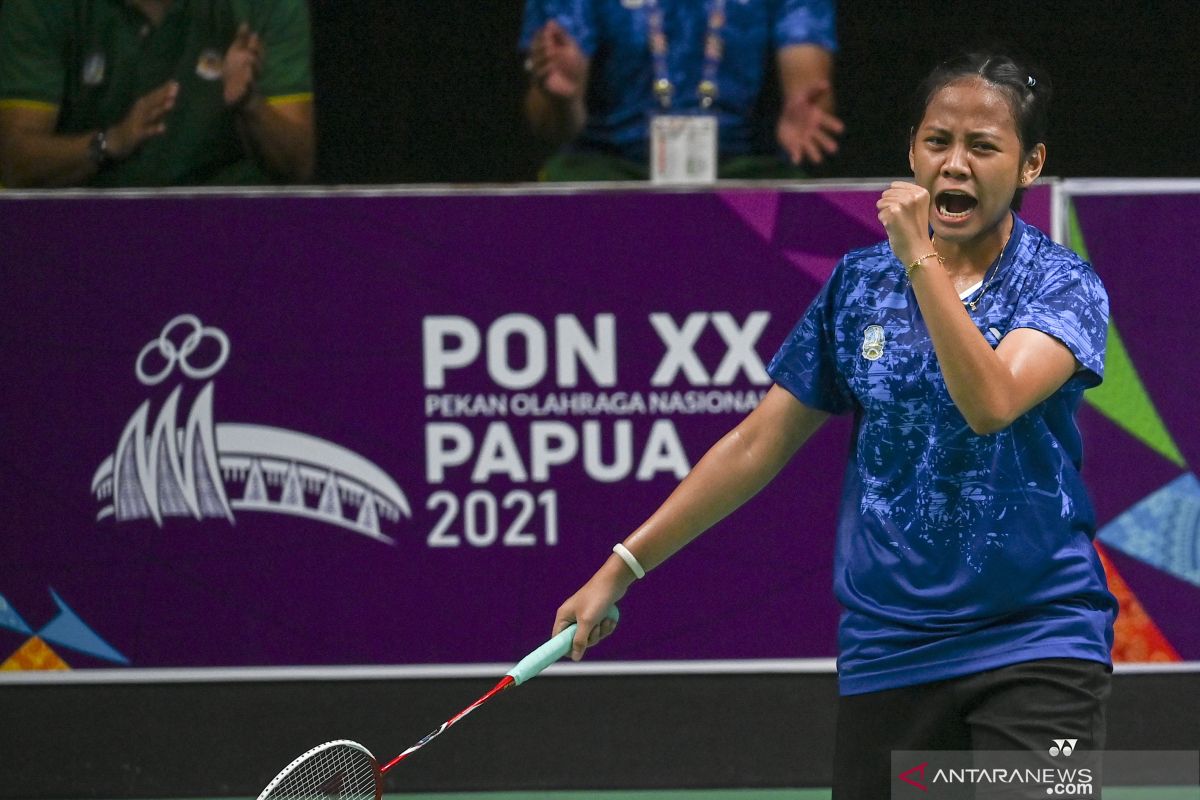 Sri Fatmawati taklukkan Ruselli di final bulu tangkis beregu putri PON