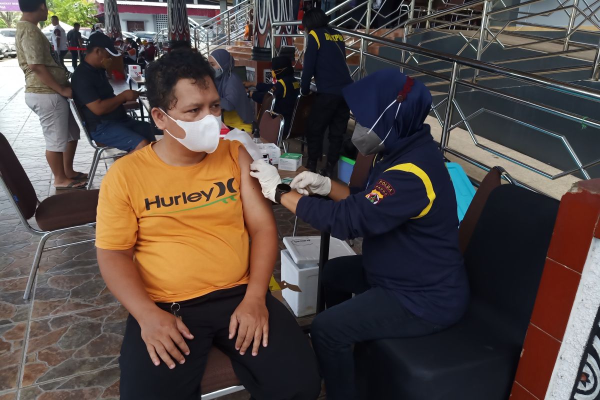 PON spectators avail vaccination service at match venue