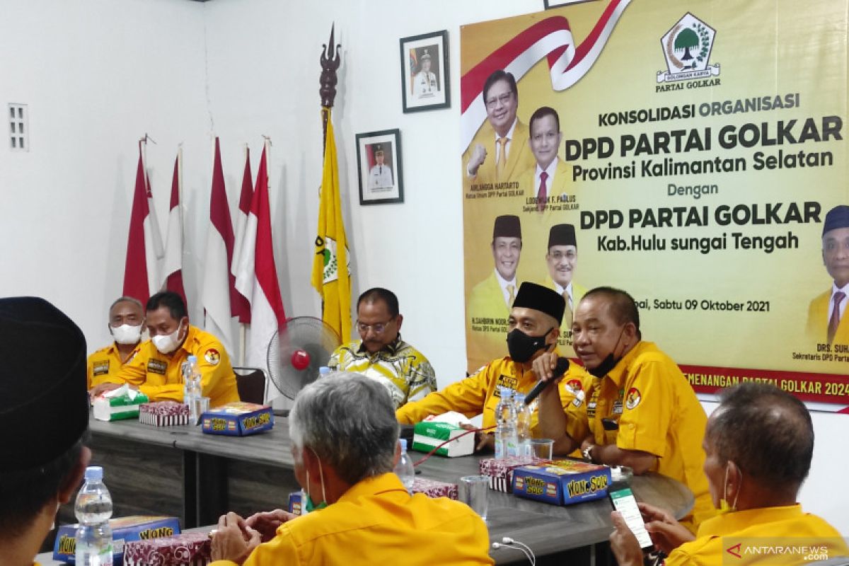 Konsolidasi Partai Golkar instruksikan pasang spanduk Airlangga Hartarto di setiap sekretariat kecamatan