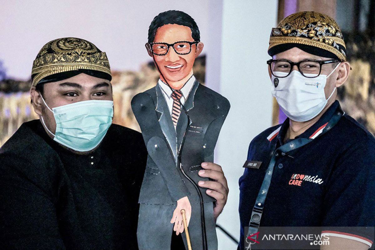 Menparekraf ajak dalang perkuat pesan prokes lewat cerita wayang