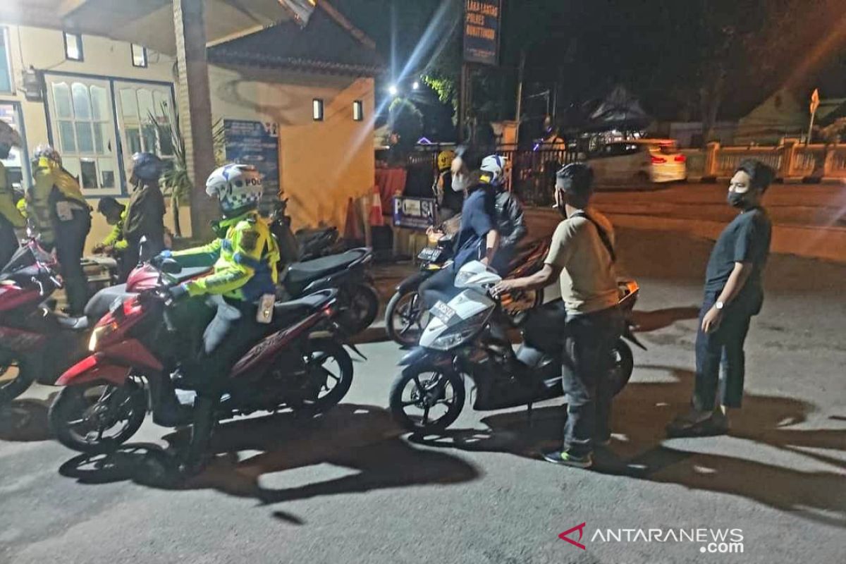 Antisipasi aksi balap liar dan knalpot bising, Polisi tilang puluhan kendaraan di Bukittinggi