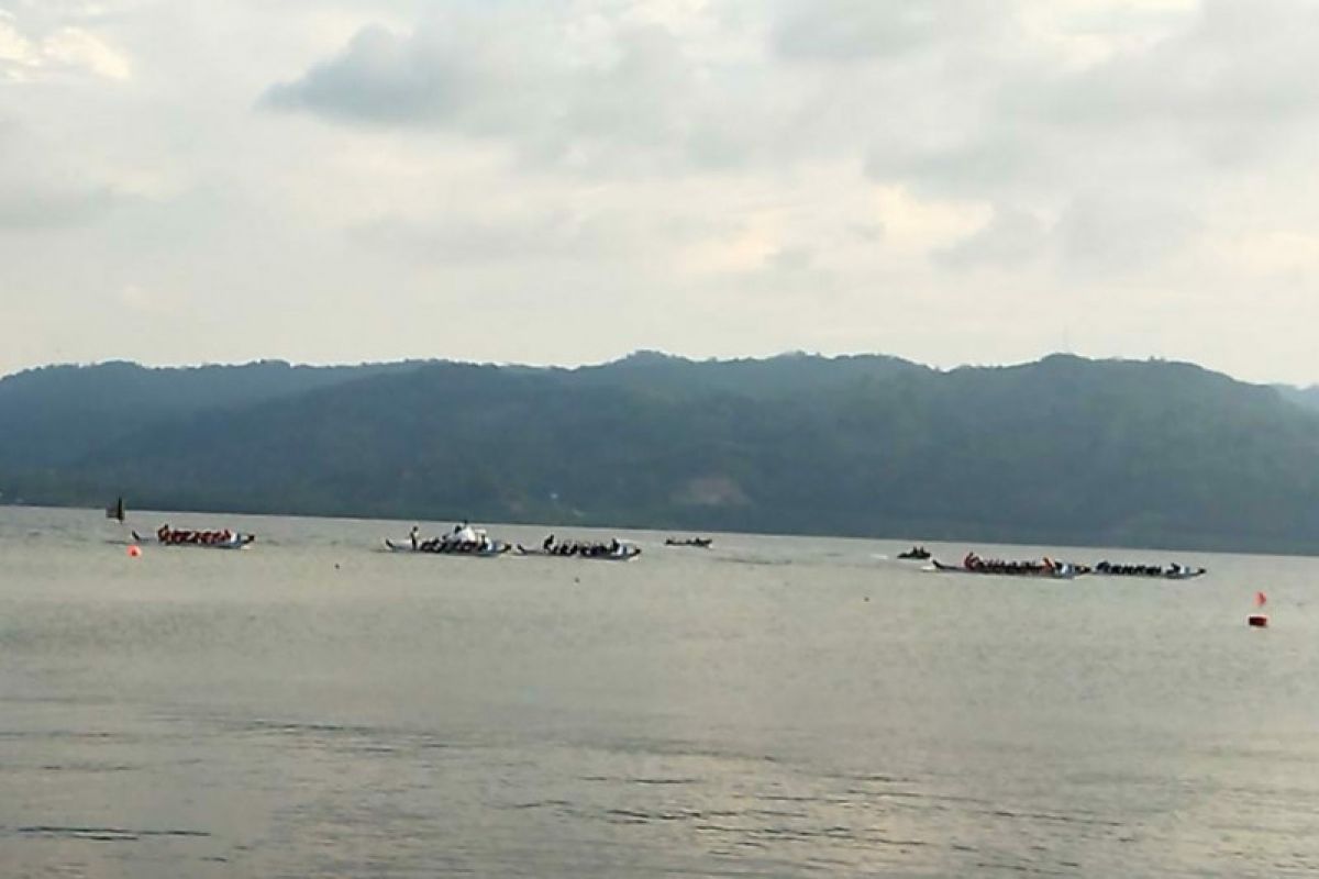 PON XX Papua - Kalteng rebut medali emas perahu naga 1.000 meter campuran
