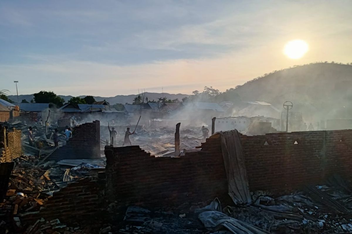 63 rumah di Kecamatan Sape Bima terbakar