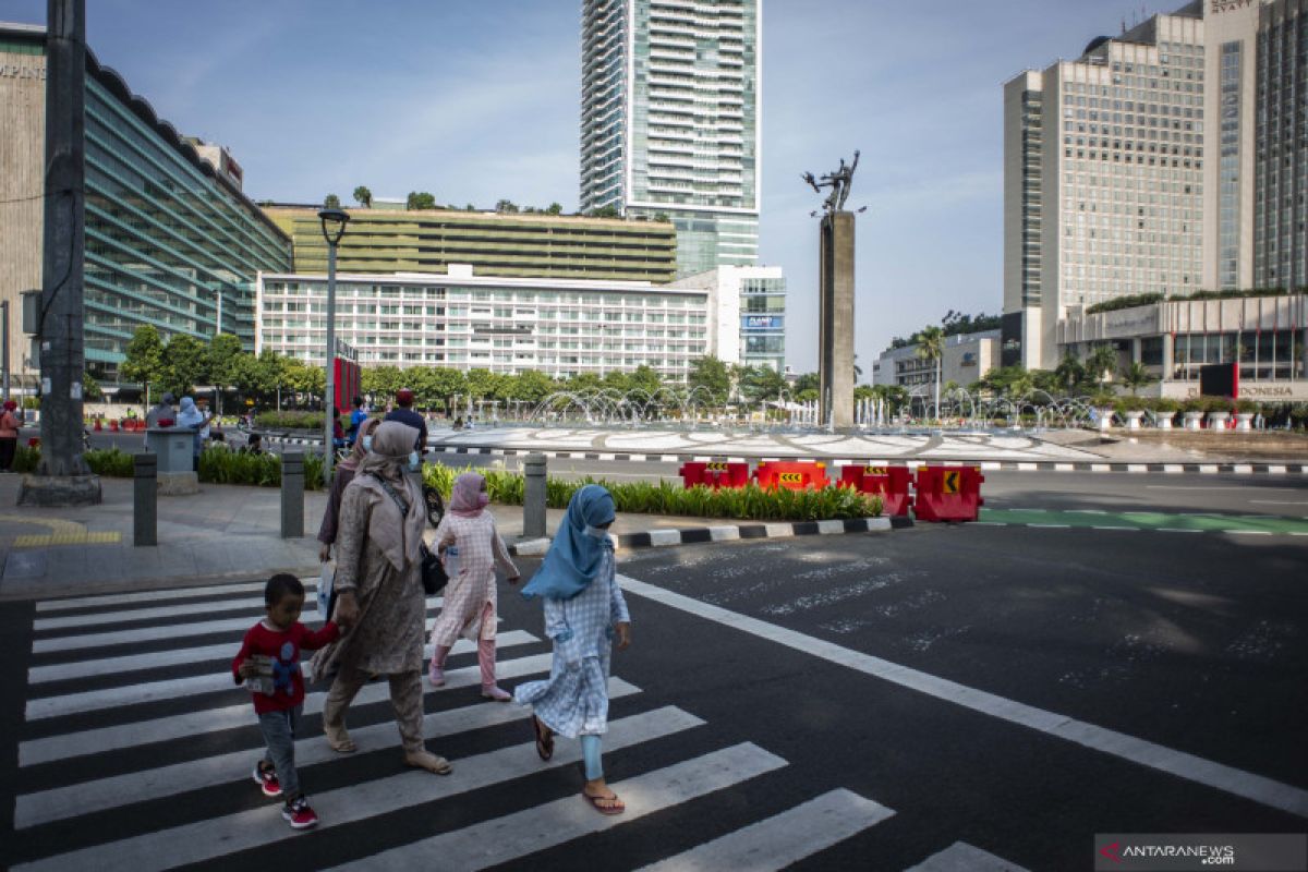 Government lowers Jakarta's PPKM to level 2