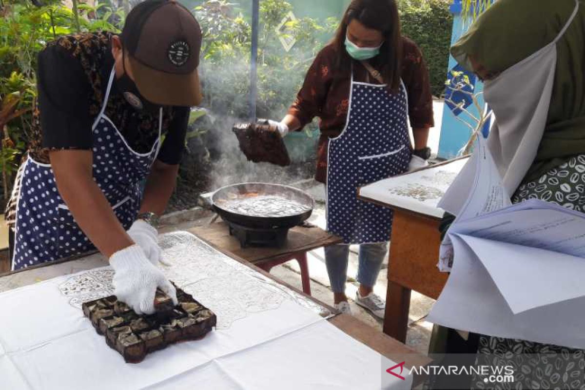 40 pembatik cap Temanggung ikuti sertifikasi kompetensi