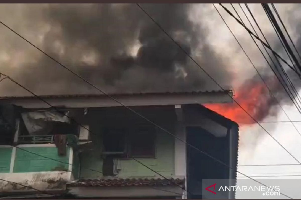 Kebakaran Rusun Tanah Tinggi, seorang warga terluka