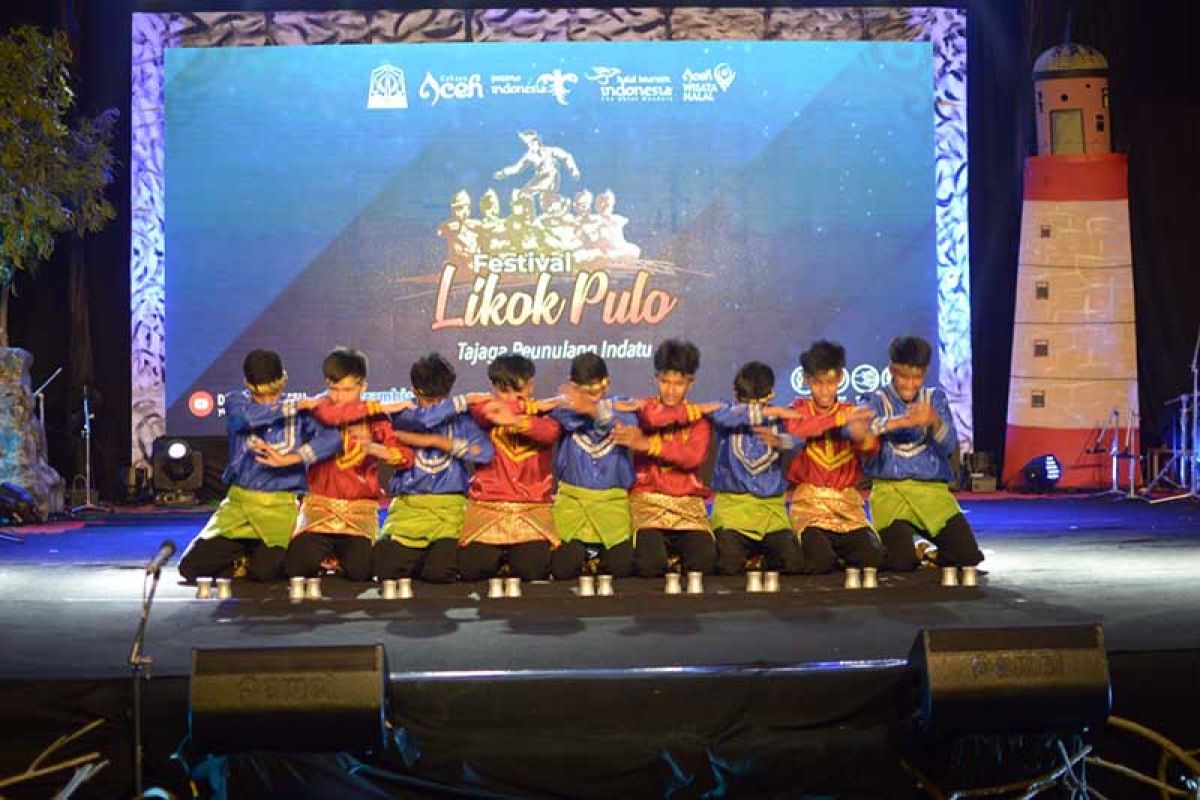 Sanggar Tajul Alam juara Festival Likok Pulo