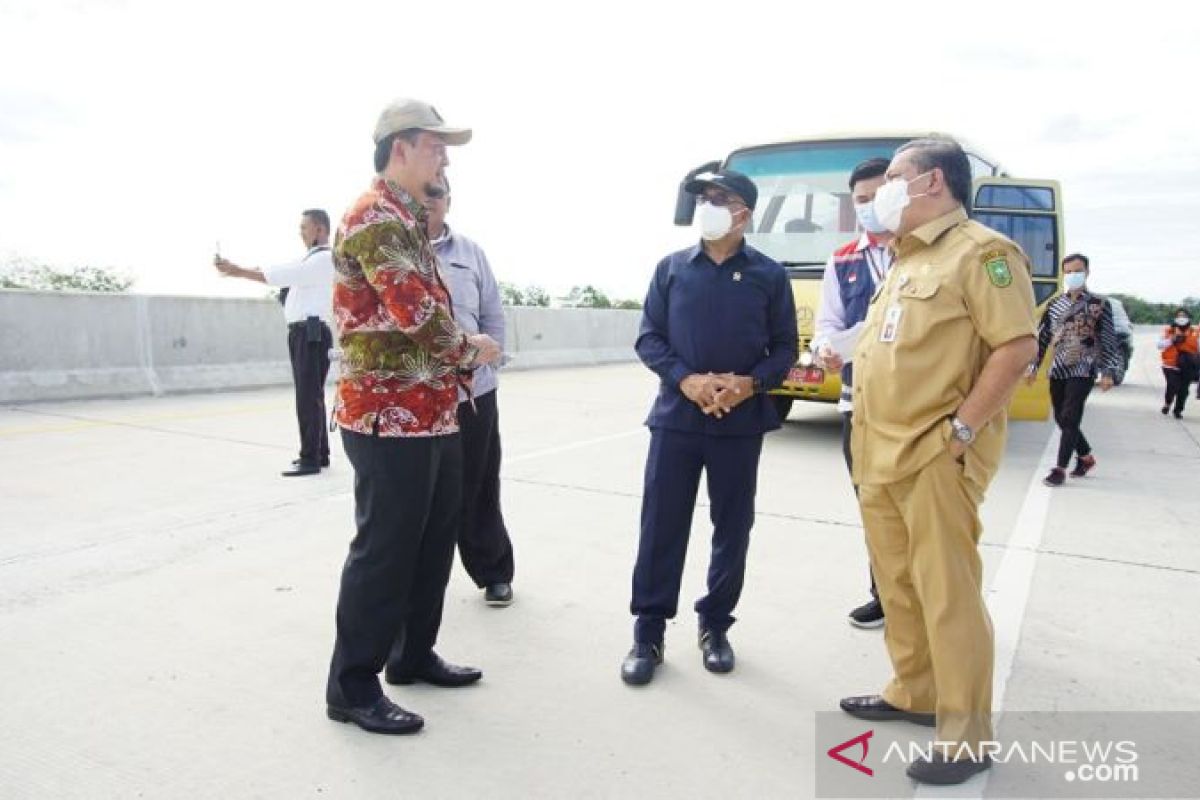 Komisi V DPR RI tinjau pembangunan jalan Tol  Pekanbaru-Bangkinang