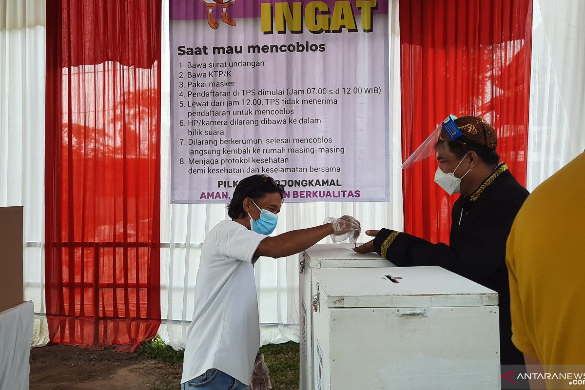 Dua oknum polisi terlibat politik uang Pilkades Serentak Tangerang