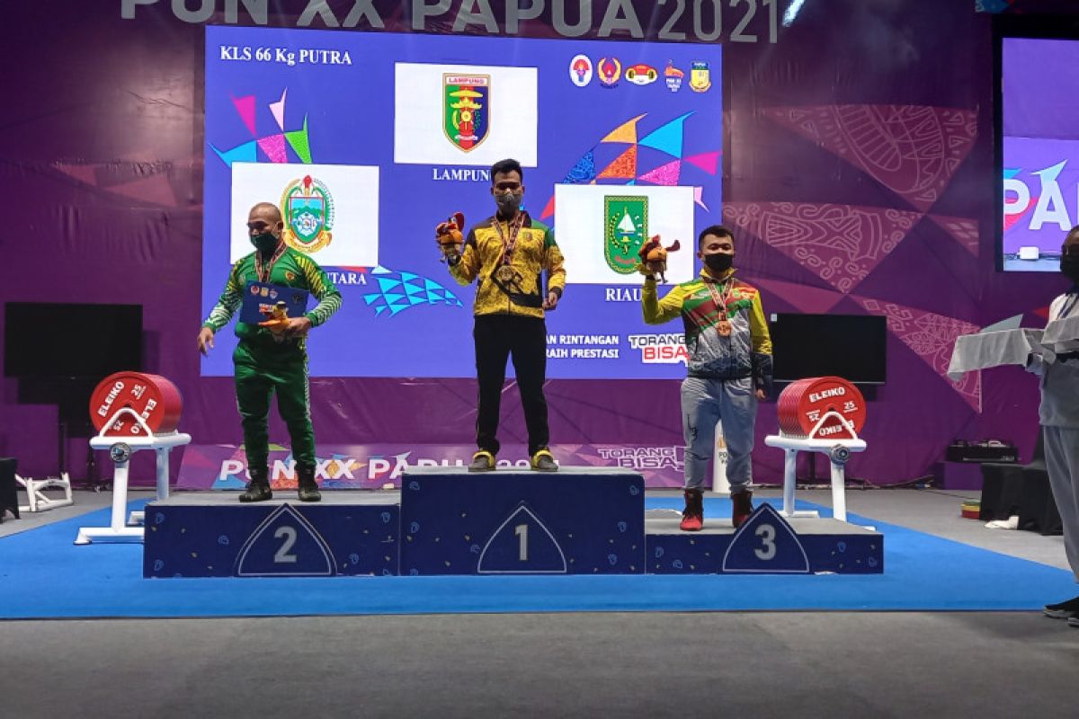 Lifter angkat berat Lampung tambah medali emas PON