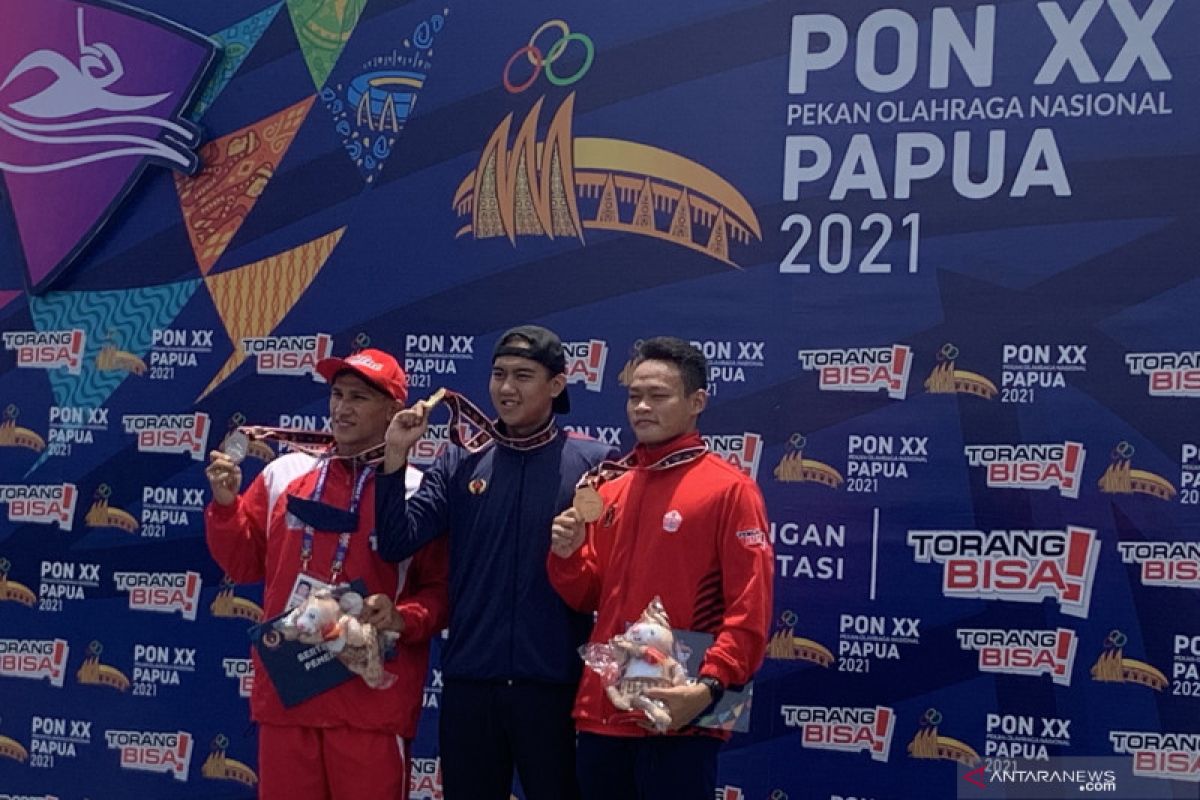 PON XX Papua - Jawa Barat tambah emas lewat selam laut 3.000 meter finswimming putra