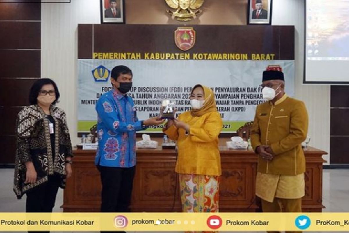 Raih WTP tujuh kali, Pemkab Kobar terima penghargaan dari Menkeu