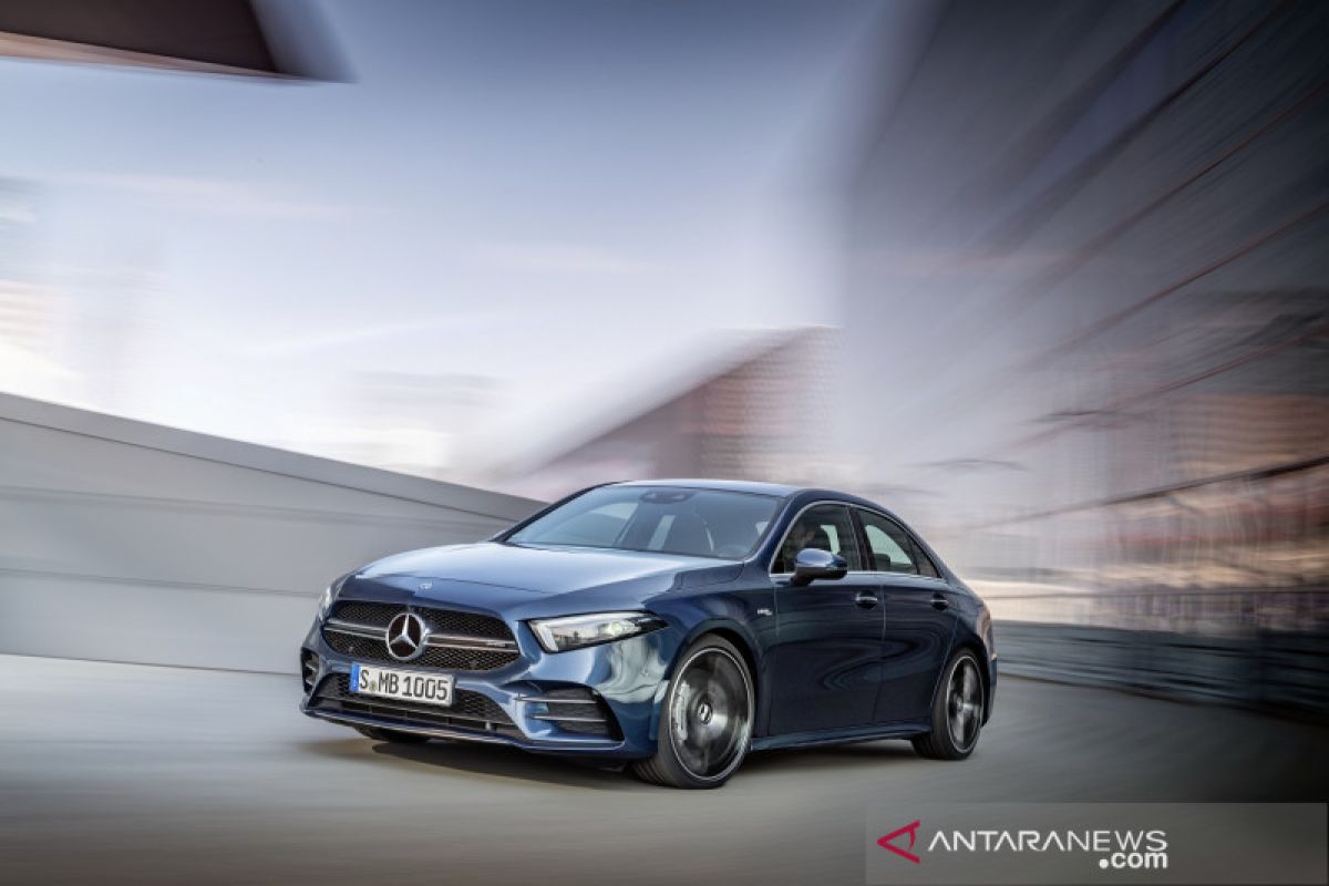 Alasan pasokan chip, Sepanjang 2021 Mercedes-Benz jual 2,4 juta unit