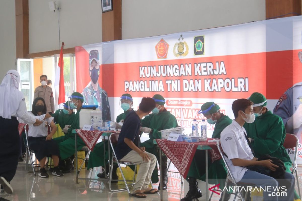 Binda DIY melakukan percepatan vaksinasi pelajar di Gunung Kidul