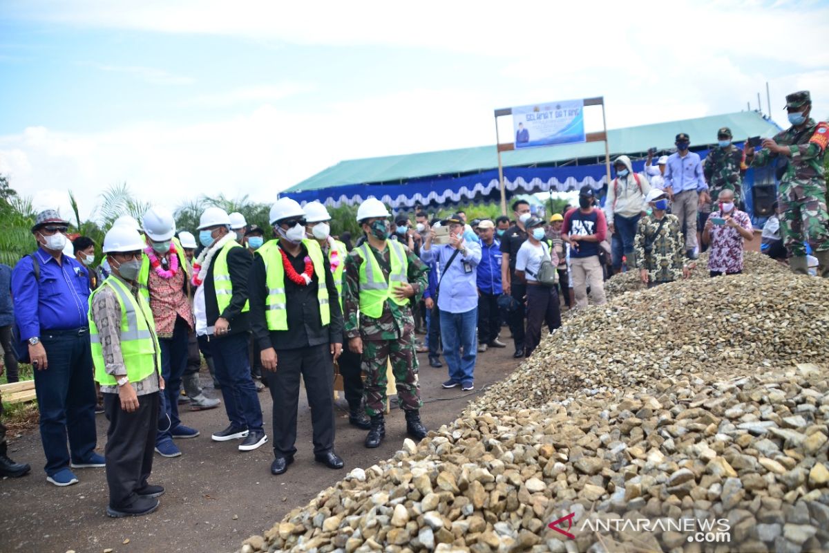 Pembangunan awal jembatan gantung Durian Sebatang Rp5,7 miliar dimulai