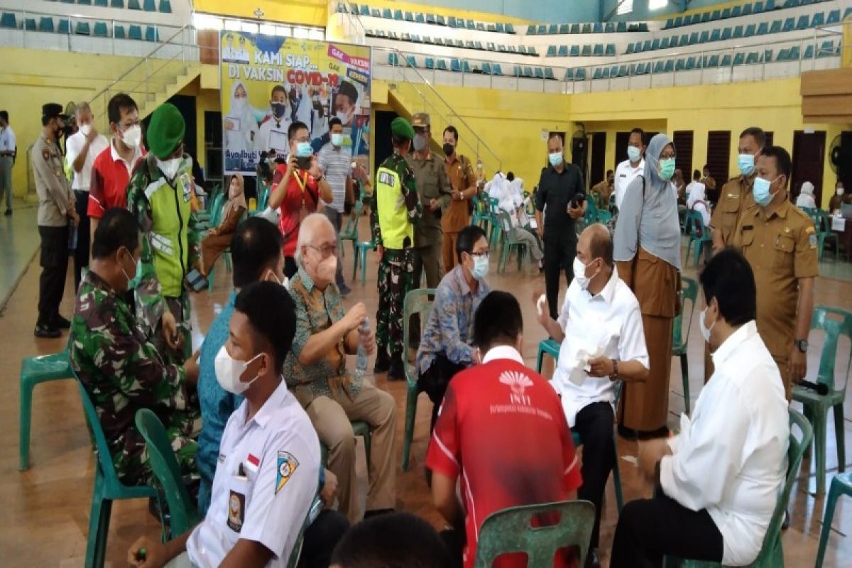 Serbuan vaksinasi TNI - INTI di wilayah Tebing Tinggi