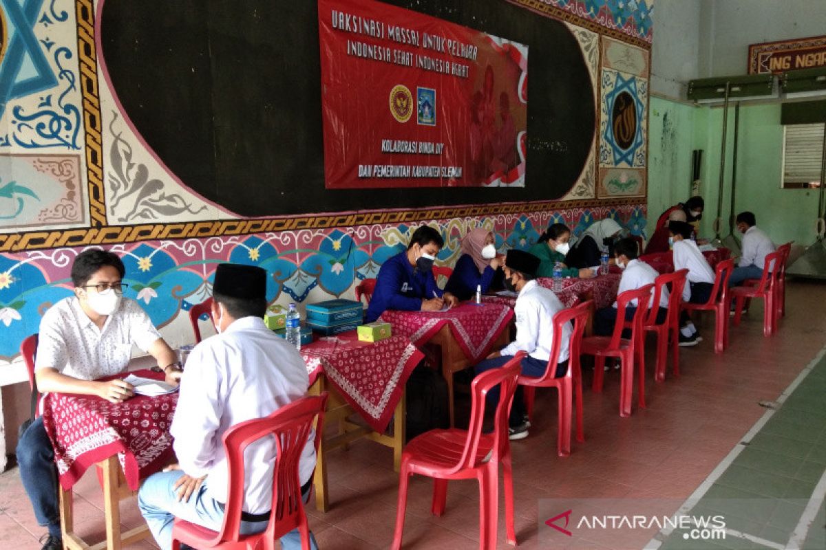 Binda DIY menuntaskan vaksinasi COVID-19 santri Ponpes Baitussalam