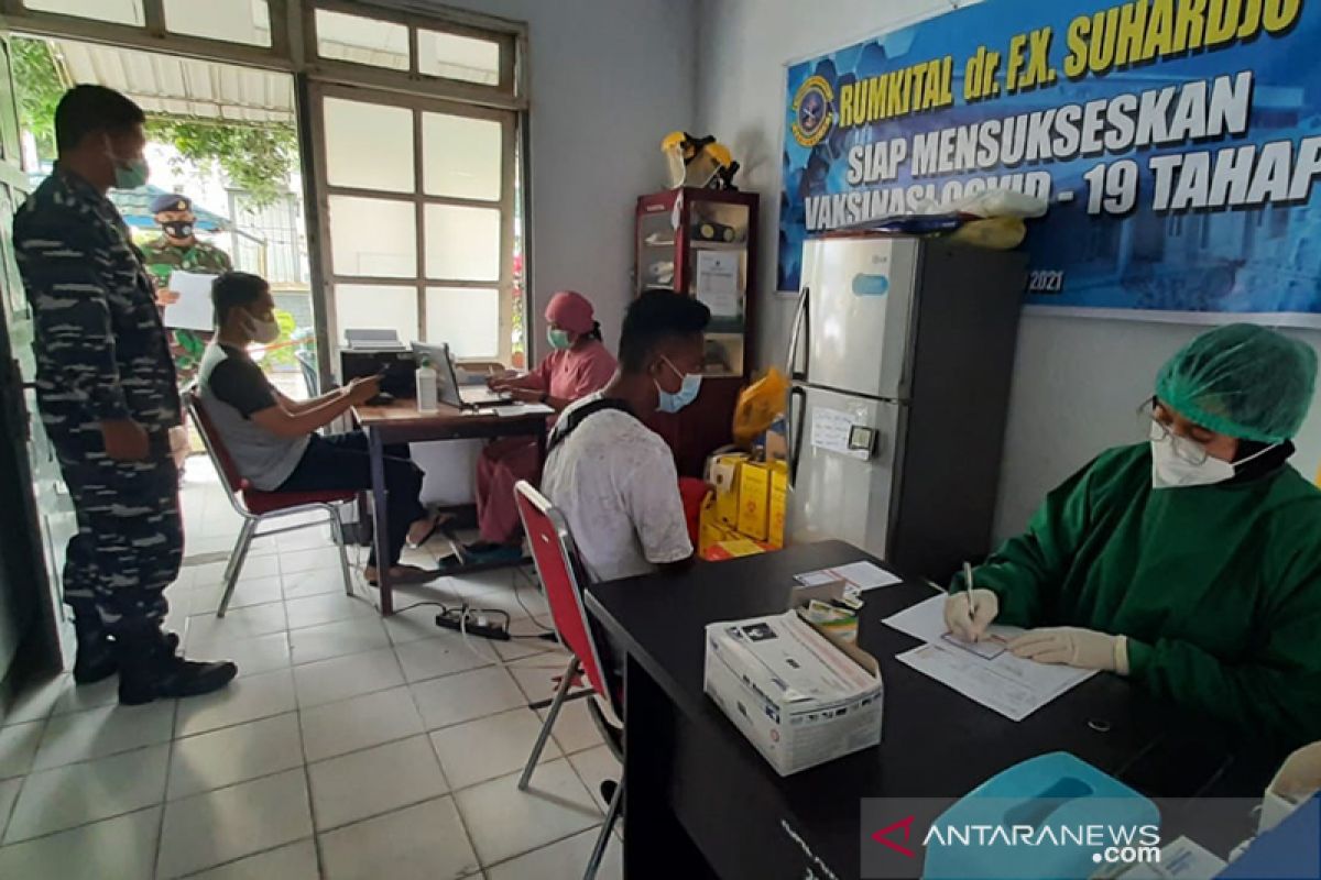 Lantamal Ambon buka posko vaksinasi di Rumkital dr FX Suhardjo, intensifkan perangi corona