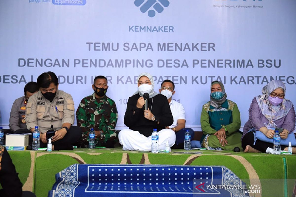 Menaker disambut yel-yel selamat datang saat temui penerima BSU Kaltim