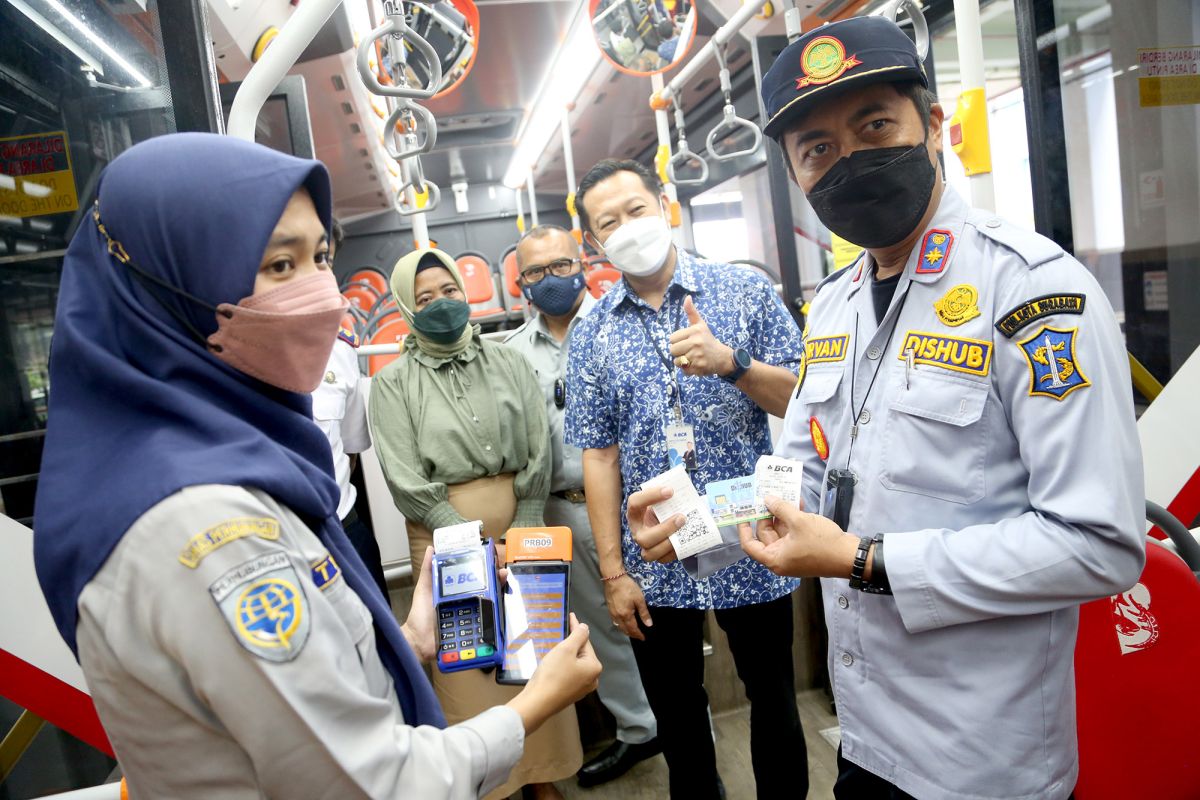 Dishub: Naik Suroboyo Bus saat ini bisa tapping seperti di tol